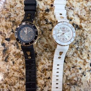 Black and White Watch Set